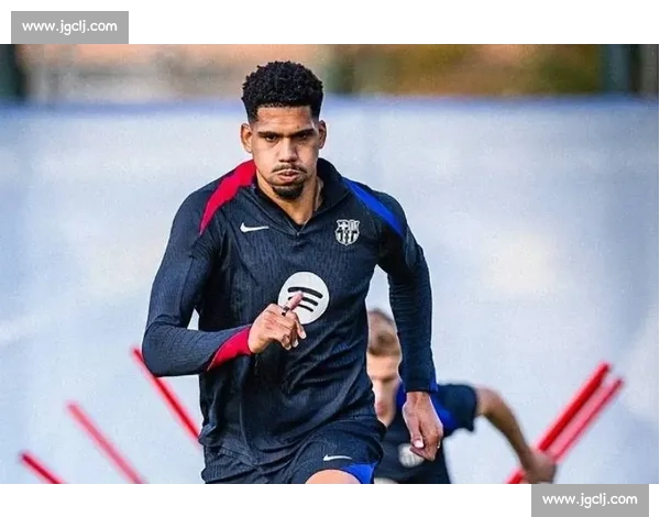 阿劳霍解约金 7 月前 10 天降至 6500 万欧 巴萨防线核心面临挖角风暴