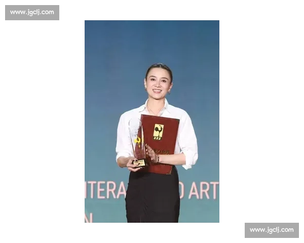 宋佳获奖感言:教科书级的文艺工作者自白 宋佳获奖感言:教科书级的文艺工作者自白