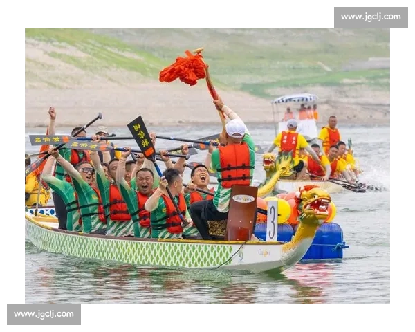 湖北省第十七届龙舟大赛圆满收官 江汉大学、中国车谷龙舟队摘金 国际队伍首秀引关注