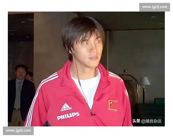 张玉宁回归国安!停赛两战终解禁,全队列队拍头迎核心 张玉宁回归国安!停赛两战终解禁,全队列队拍头迎核心