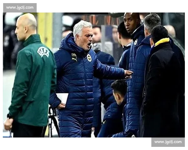 土媒：费内巴切正式接触皇马老将，穆里尼奥锁定巴斯克斯